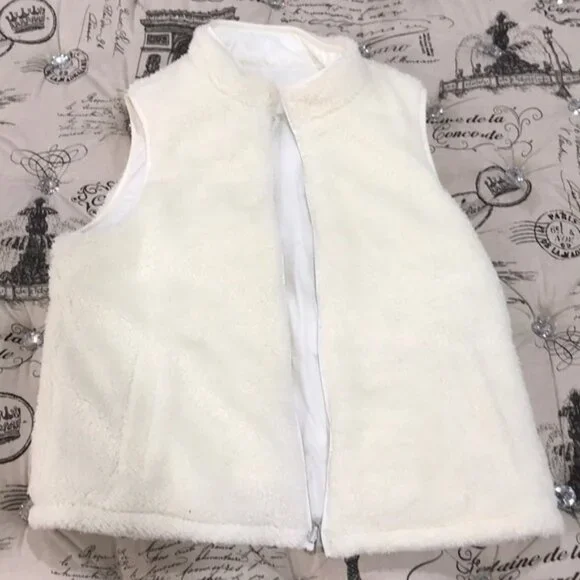 Core Life Reversible Zip-Front Vest - Picture 6 of 7